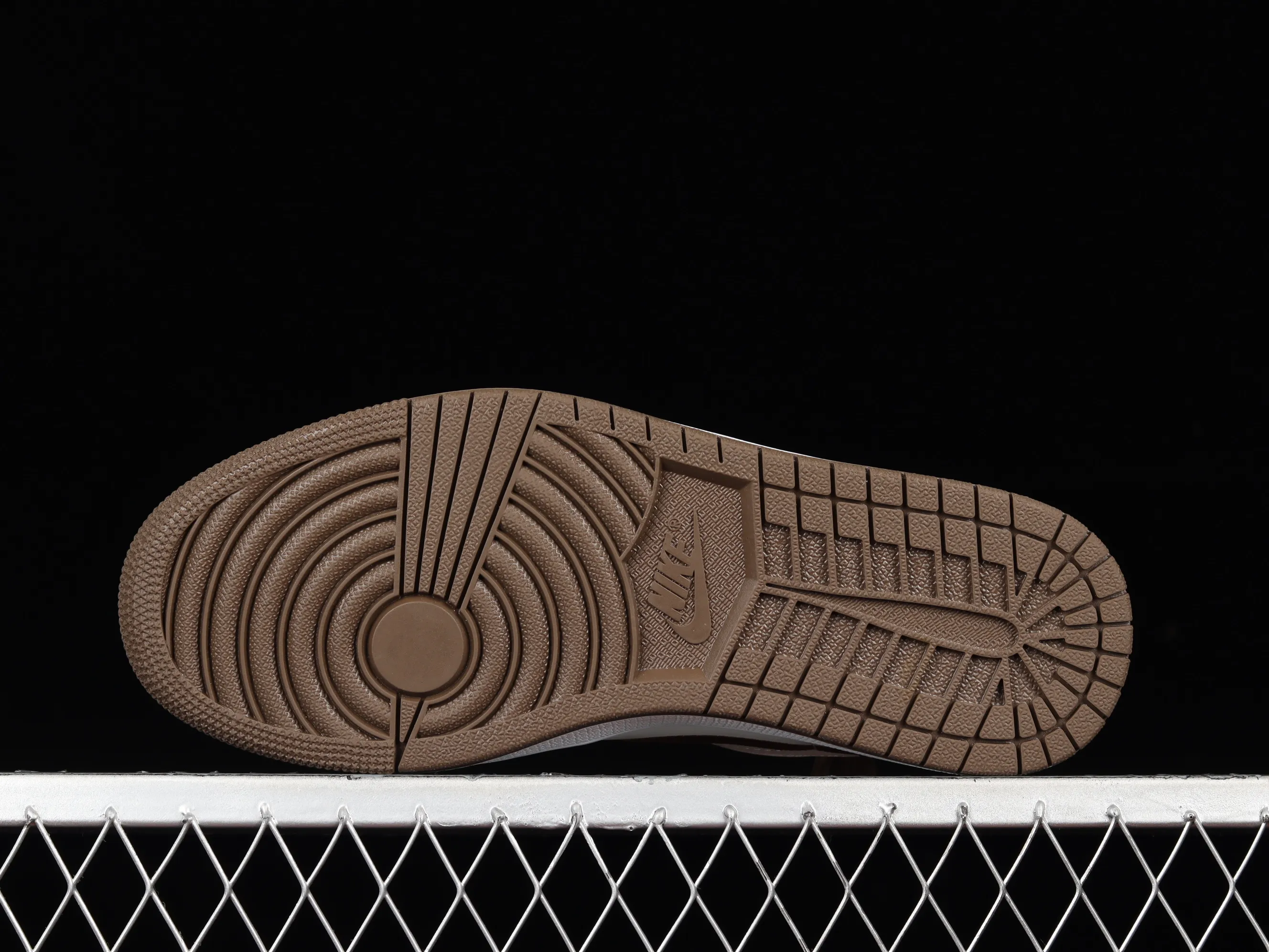 All categories Air Jordan Jordan series basketball shoes Air Jordan 1 Low Z version Air Jordan 1 Low "Mocha Toe" AJ1 Joe 1 Mocha low-top cultural and leisure sports sneakers DV0426-301